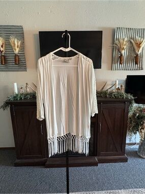 Pout Cream Fringe Lace-Trim Kimono Cover-Up